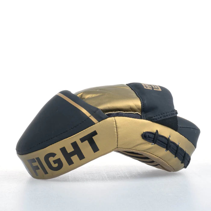 Escudo ovalado Fighter Pro pequeño, negro y dorado, FSMPR-002-BG