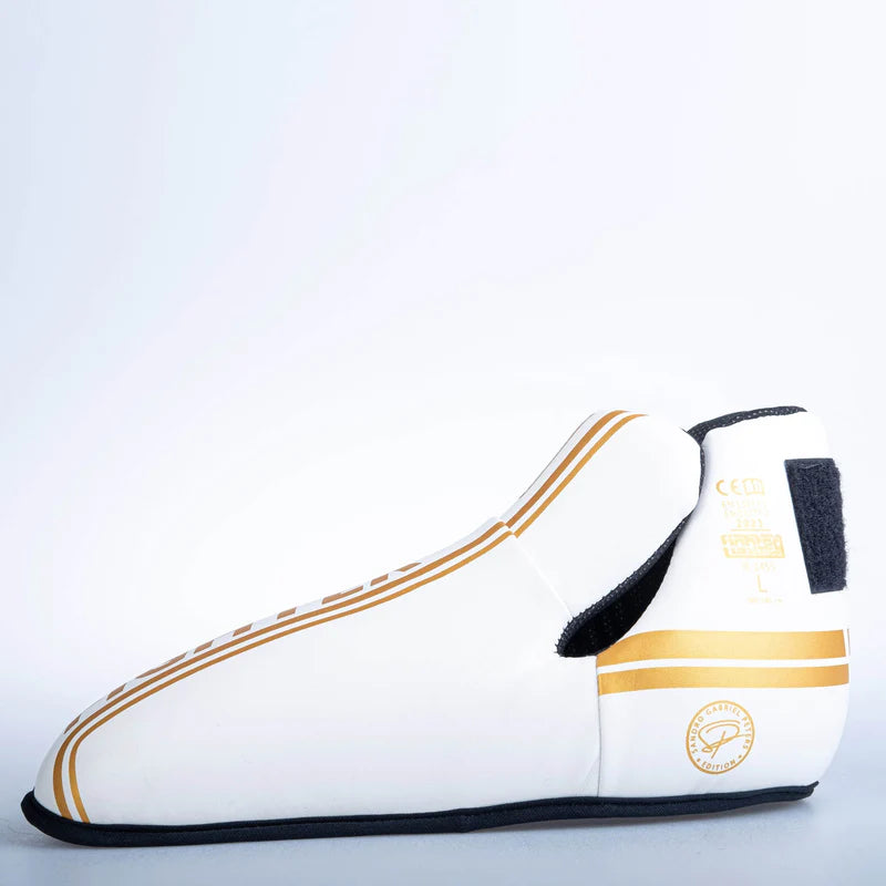 Fighter Foot Gear Stripe - Edición SGP - blanco/dorado