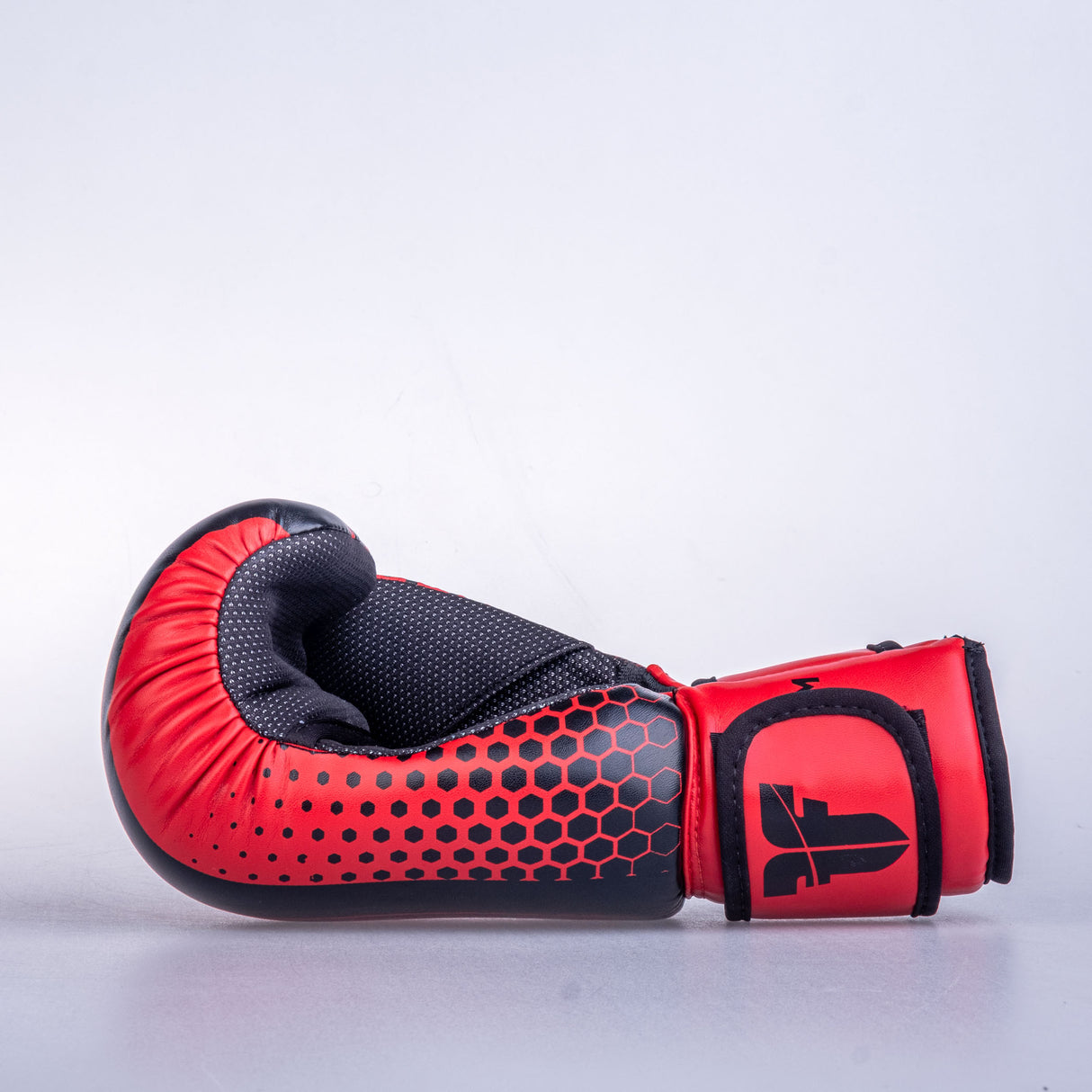 Fighter Open Gloves Pro Honeycomb - red/black