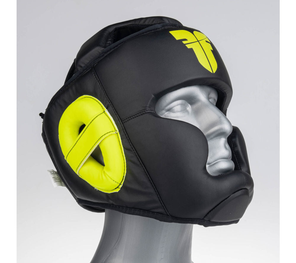 Casco de combate para sparring, color negro y amarillo neón